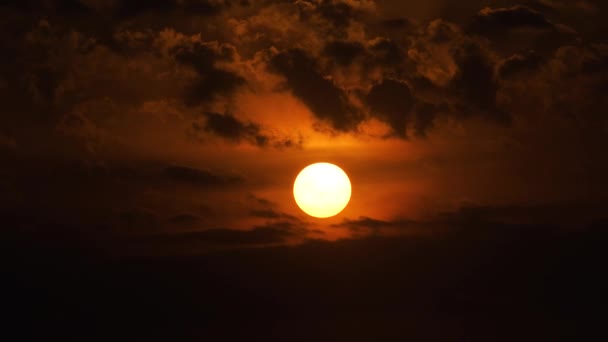 Orange sol på himlen — Stockvideo