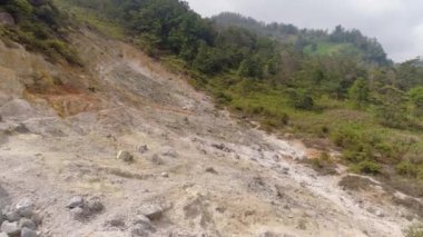 Volkanik plato Endonezya Dieng Platosu