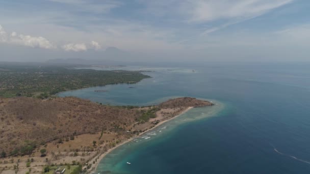 Paisaje marino con playa tropical — Vídeos de Stock