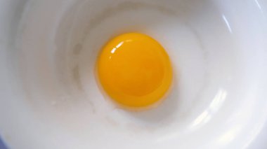 bir tabak tavuk yumurta