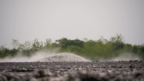 Volcán de lodo Bledug Kuwu, Indonesia — Vídeos de Stock