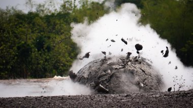Çamur volkanı Kanlı Kuwu, Endonezya