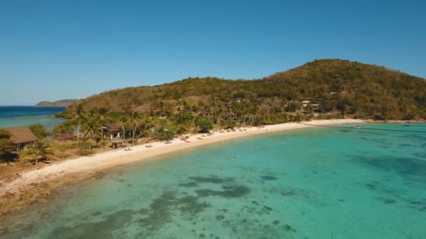 Красивий тропічний острів і пляж — стокове відео