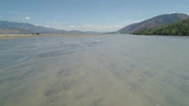 Kavrulmuş nehir Filipinler, Luzon peyzaj.