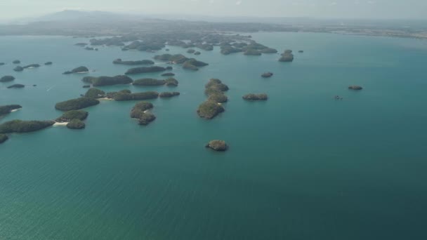 Ensemble d'îles en mer. Philippines. — Video