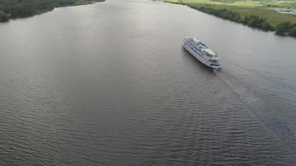 Cruise ship on the river Aerial view — Stock Video