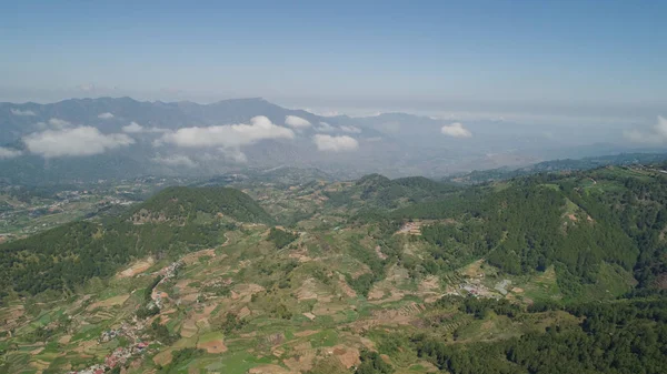 Terras agrícolas em uma província de montanha Filipinas, Luzon — Fotografia de Stock