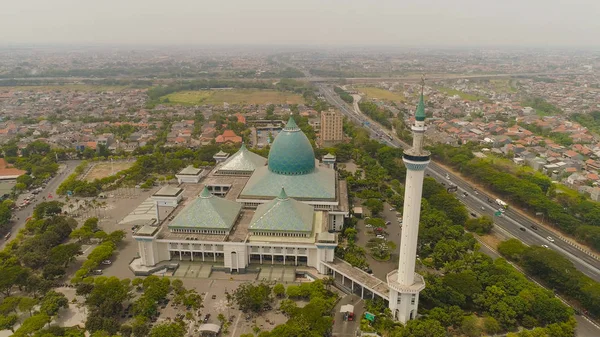 Meczet Al Akbar w Surabaya Indonezja. — Zdjęcie stockowe