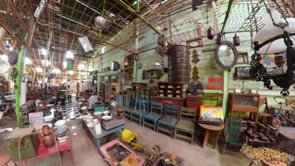 Antique shop in Indonesia. — Stock Video