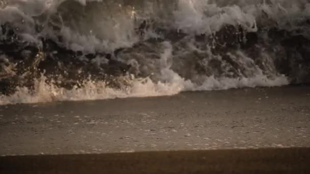Океан с большими волнами — стоковое видео