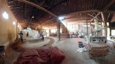 Bantul 'daki erişte fabrikası, Yogyakarta, Endonezya