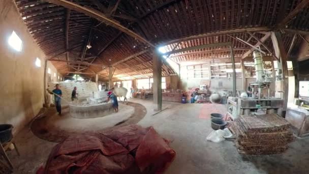 Bantul 'daki erişte fabrikası, Yogyakarta, Endonezya — Stok video