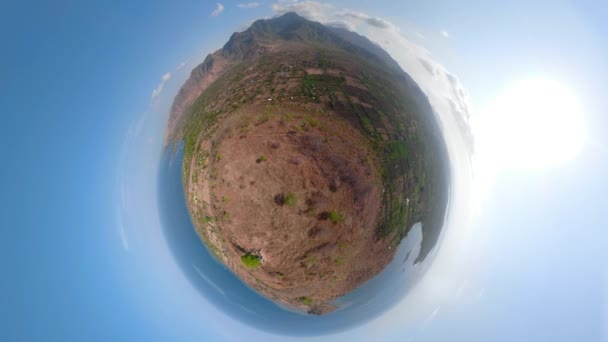 Tropische landschap landerijen en dorp Bali, Indonesië. — Stockvideo