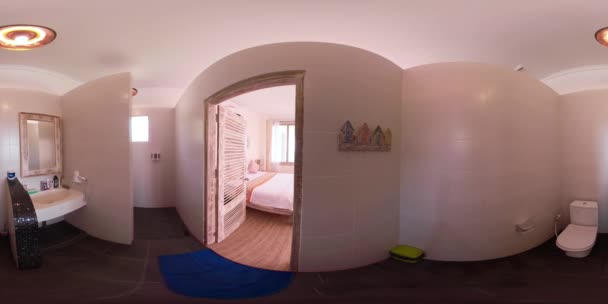 Casa de banho interior no hotel. vr360 — Vídeo de Stock