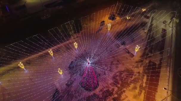 Illuminazione di Natale nella sera d'inverno — Video Stock