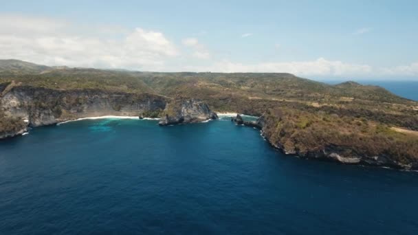 Vista aérea bela praia. Nusa Penida — Vídeo de Stock