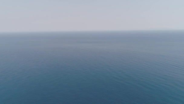 Vedere aeriană la suprafața apei . — Videoclip de stoc