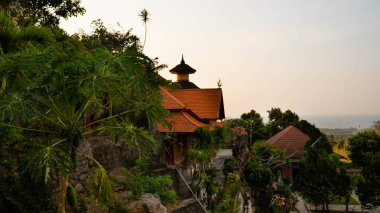 Bali adasındaki Budist tapınağı