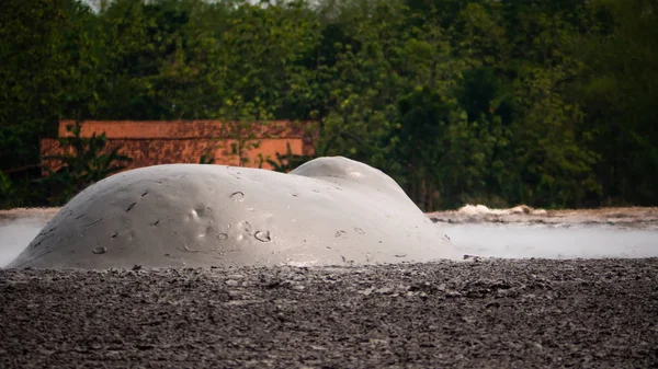 Mud volcano Bledug Kuwu, Indonesia — Stock Photo, Image