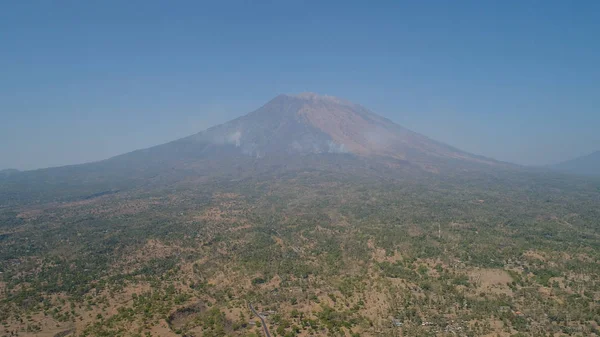 Paisaje de montaña Volcán Agung, Bali, Indonesia — Foto de Stock