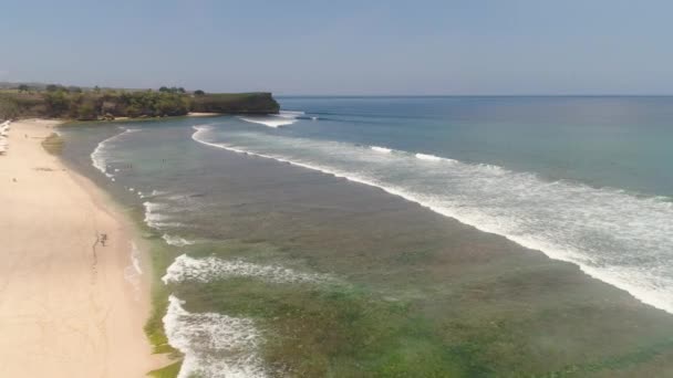 Seascape s pláží Bali, indonésie — Stock video