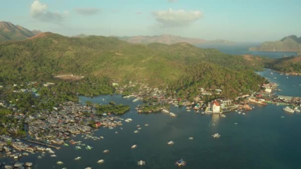 Coron Stadt Luftaufnahme. Philippinen, Palawan, Busuanga — Stockvideo