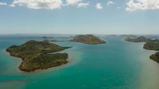 Meereslandschaft mit tropischen Inseln und Lagunen., Philippinen, Palawan — Stockvideo