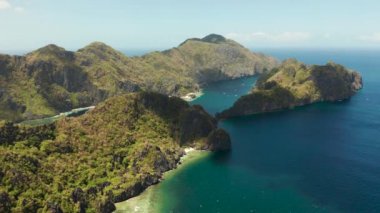 Tropik adaları olan deniz burnu El Nido, Palawan, Filipinler