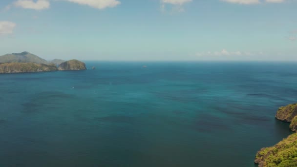 Θαλάσσιο τοπίο με τροπικά νησιά El Nido, Palawan, Φιλιππίνες — Αρχείο Βίντεο