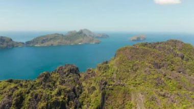 Tropik adaları olan deniz burnu El Nido, Palawan, Filipinler