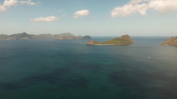 Zeegezicht met tropische eilanden El Nido, Palawan, Filipijnen — Stockvideo