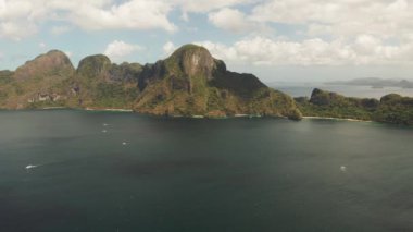 Tropik adaları olan deniz burnu El Nido, Palawan, Filipinler