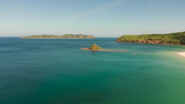 Meereslandschaft mit tropischer Insel El Nido, Palawan, Philippinen — Stockvideo