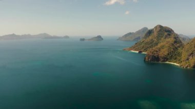 Tropik adaları olan deniz burnu El Nido, Palawan, Filipinler