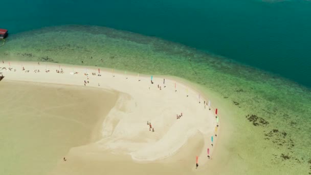 Trópusi sziget homokos stranddal. Palawan, Fülöp-szigetek — Stock videók