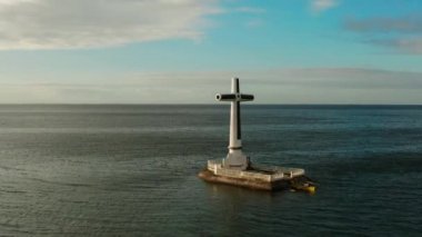 Filipinler 'deki Camiguin Adası' nda batık bir mezarlık..