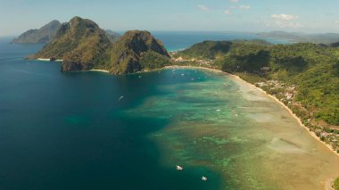 Filipinler, El Nido 'daki Las Cabanas Plajı