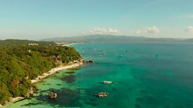 Beyaz kumlu plajlı Boracay Adası, Filipinler