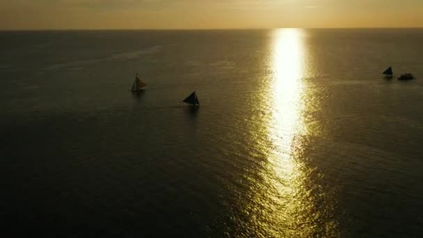 Puesta de sol sobre el mar. Boracay, Filipinas — Vídeo de stock