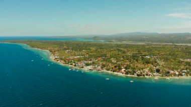 Cebu, Moalboal, Filipinler kıyıları.