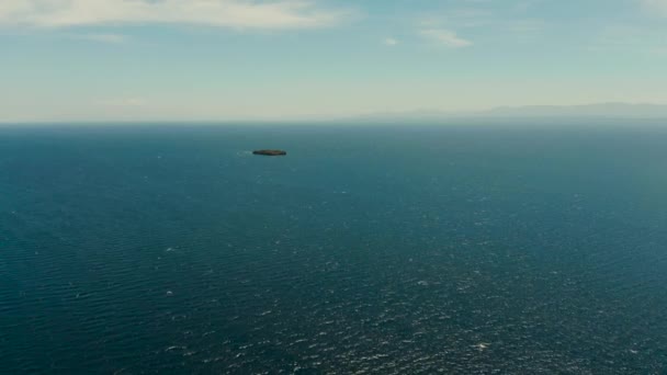 Surface bleue de la mer, vue de dessus