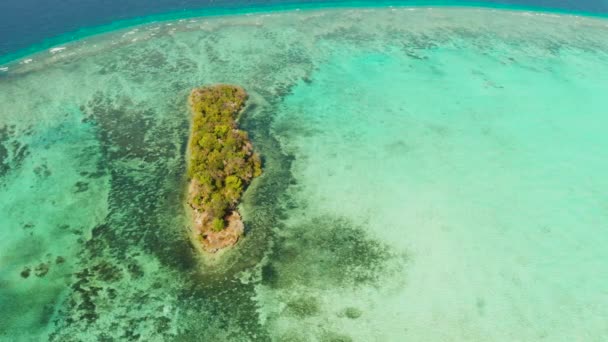 Ilha Tropical e Atol de Recifes de Coral. Balabac, Filipinas. — Vídeo de Stock