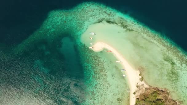 Tropical island with sandy beach, Philippines, Palawan — Stock Video