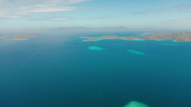Isla tropical con playa de arena, Filipinas, Palawan — Vídeos de Stock
