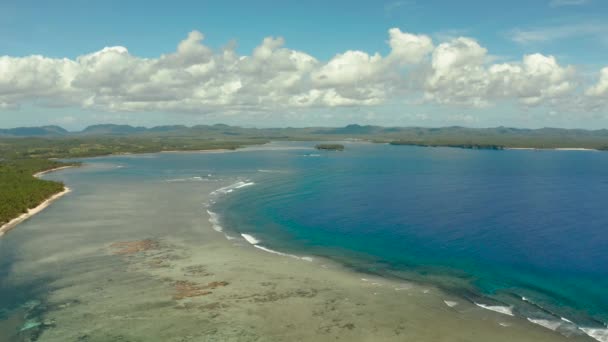 Siargao sziget és óceán, légi kilátás. — Stock videók