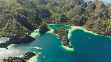 Tropikal ada Busuanga, Palawan, Filipinler.