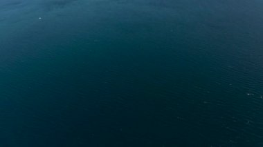 Tropikal adaları, lagünleri, Filipinleri, Palawan 'ı olan bir deniz burnu.