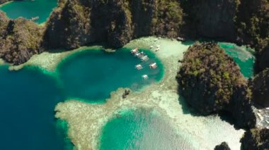 Tropikal ada Busuanga, Palawan, Filipinler.