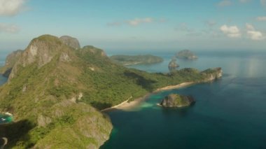 Tropik adaları olan deniz burnu El Nido, Palawan, Filipinler