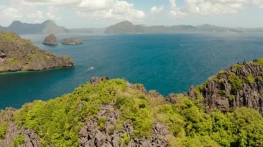 Tropik adaları olan deniz burnu El Nido, Palawan, Filipinler